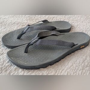 Merrell Gray Flip Flops
